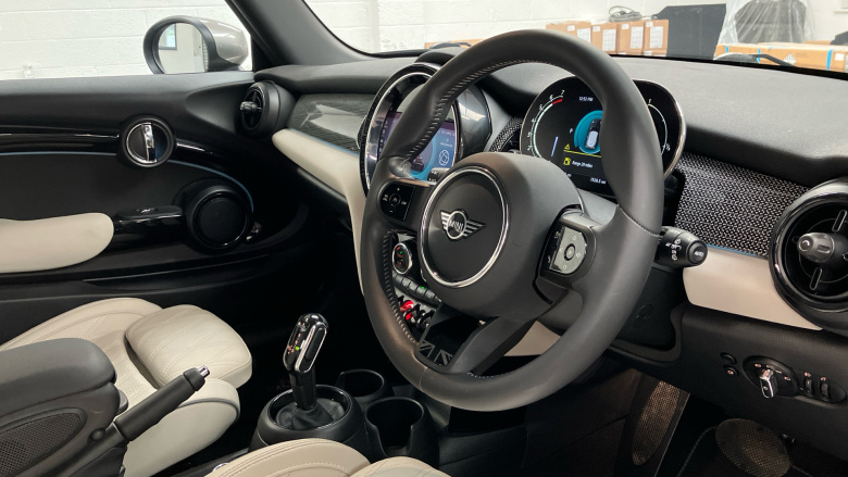 MINI Hatchback 1.5 Cooper Exclusive 3dr Auto Petrol Hatchback